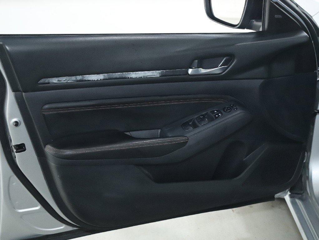 Used 2020 Nissan Altima 2.5 SR image 15