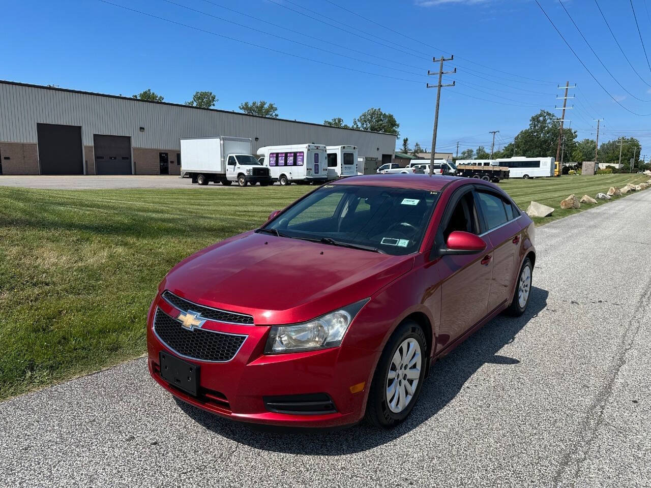 Used 2011 Chevrolet Cruze LT FWD image 1