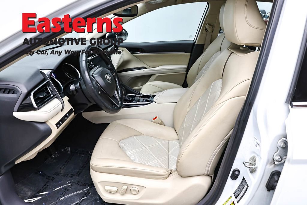 Used 2019 Toyota Camry XLE w/ Carpet Mat Package FWD image 14