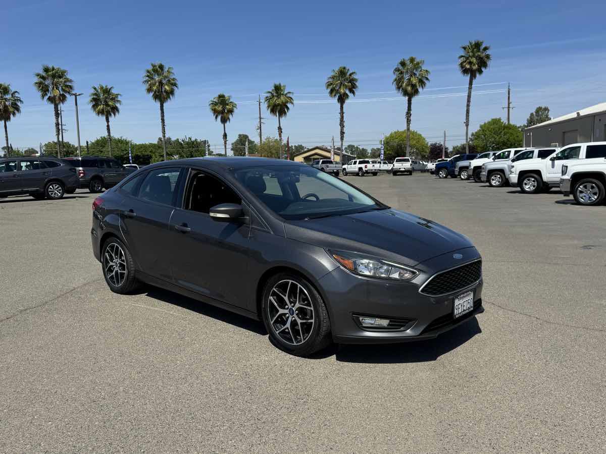 Used 2018 Ford Focus SEL image 2
