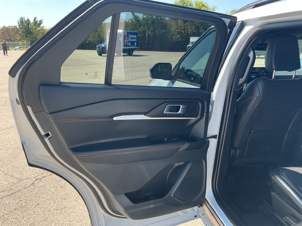 New 2026 Ford Explorer Tremor w/ Tremor Convenience Package AWD/4WD image 16