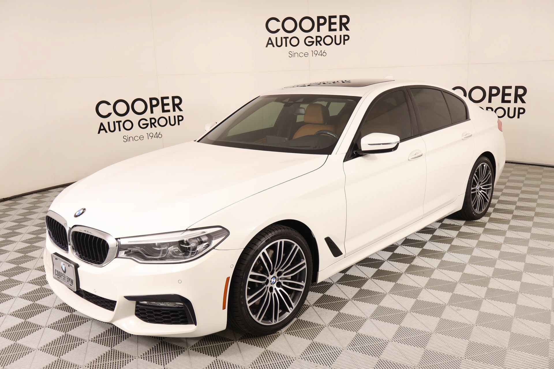 Used 2018 BMW 540i xDrive AWD/4WD image 11