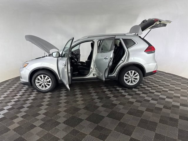 Used 2017 Nissan Rogue SV AWD/4WD image 9