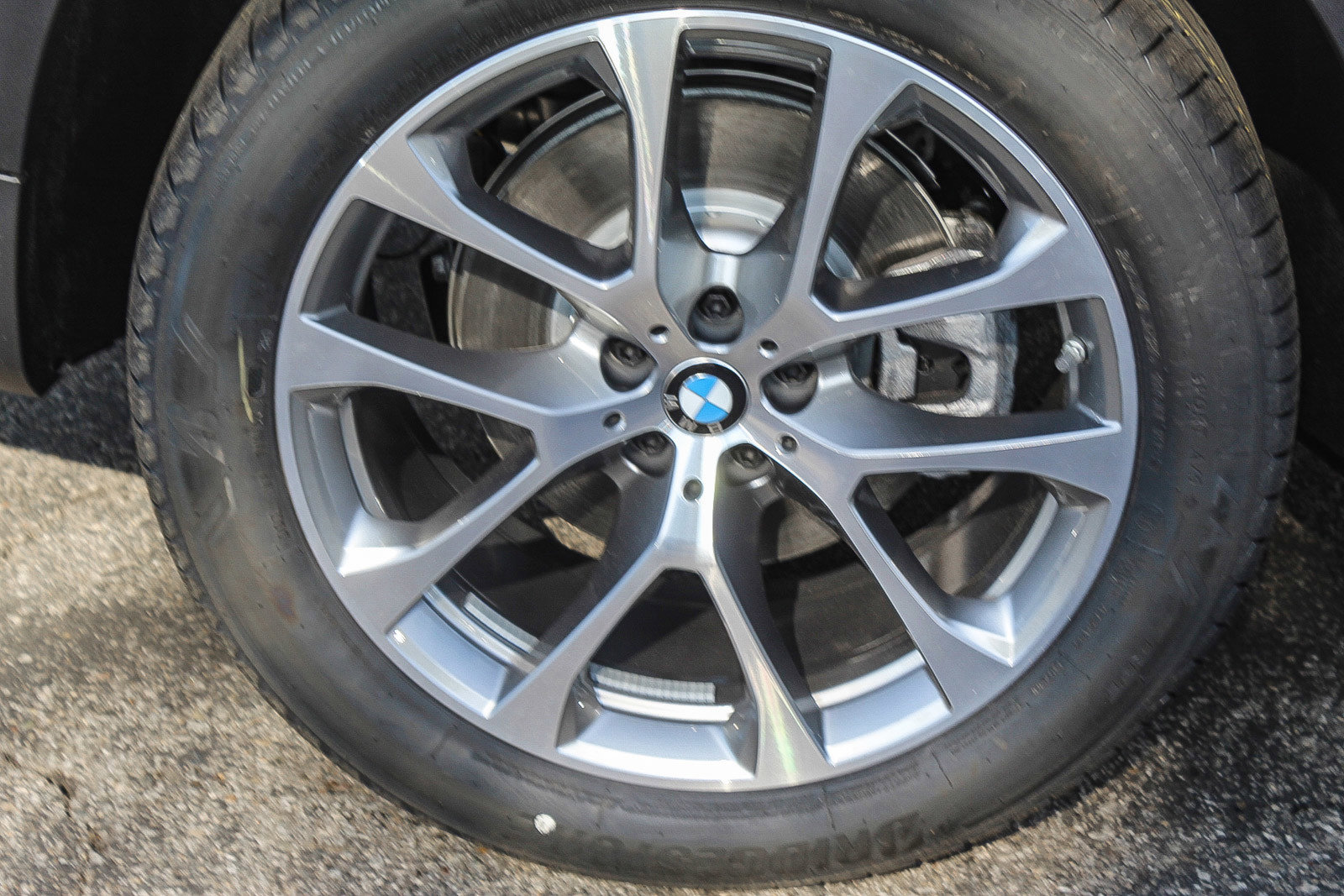 New 2026 BMW X5 xDrive40i w/ Climate Comfort Package image 11