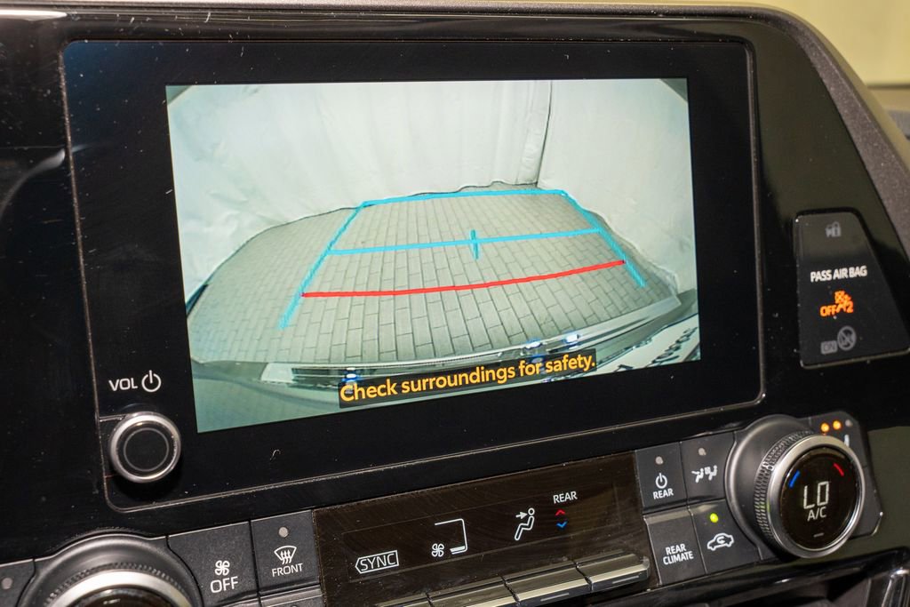 Used 2023 Toyota Highlander XLE image 17