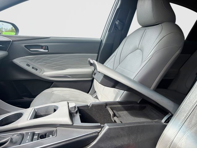 Used 2019 Toyota Avalon Limited w/ Carpet Mat Package image 30