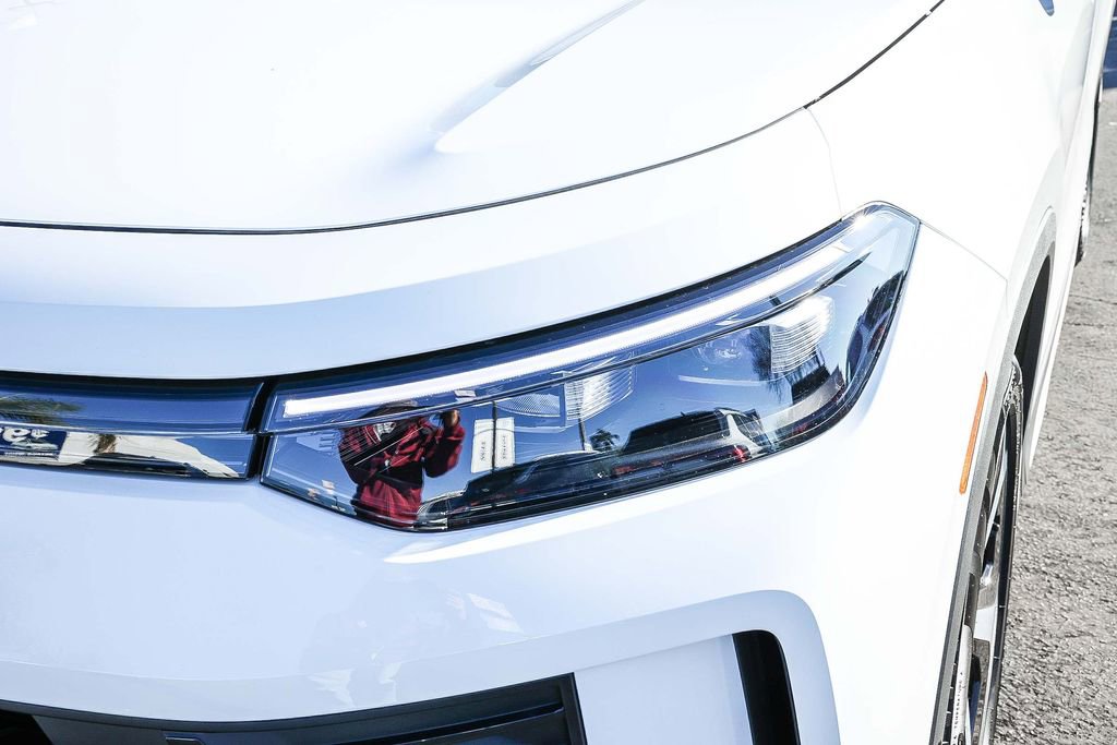 New 2026 Volkswagen Tiguan SE image 17