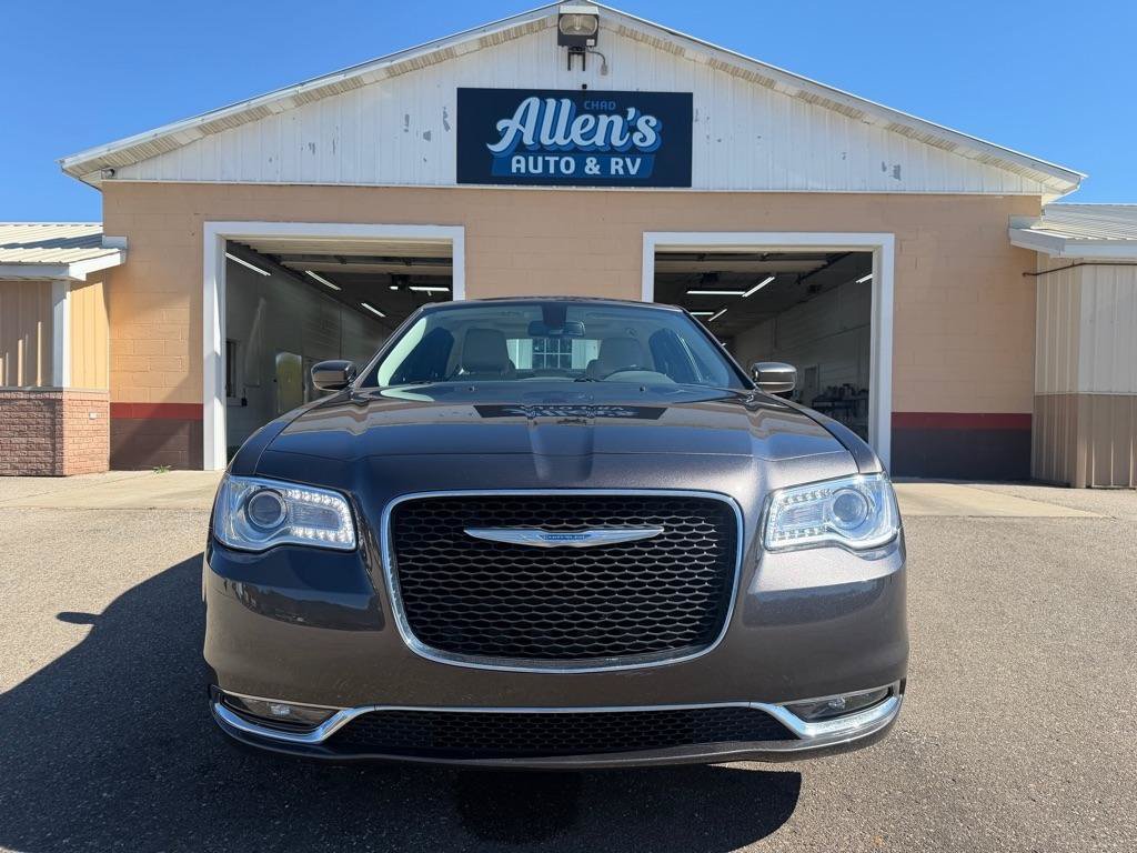 Used 2017 Chrysler 300 Limited w/ Value Package AWD/4WD image 2
