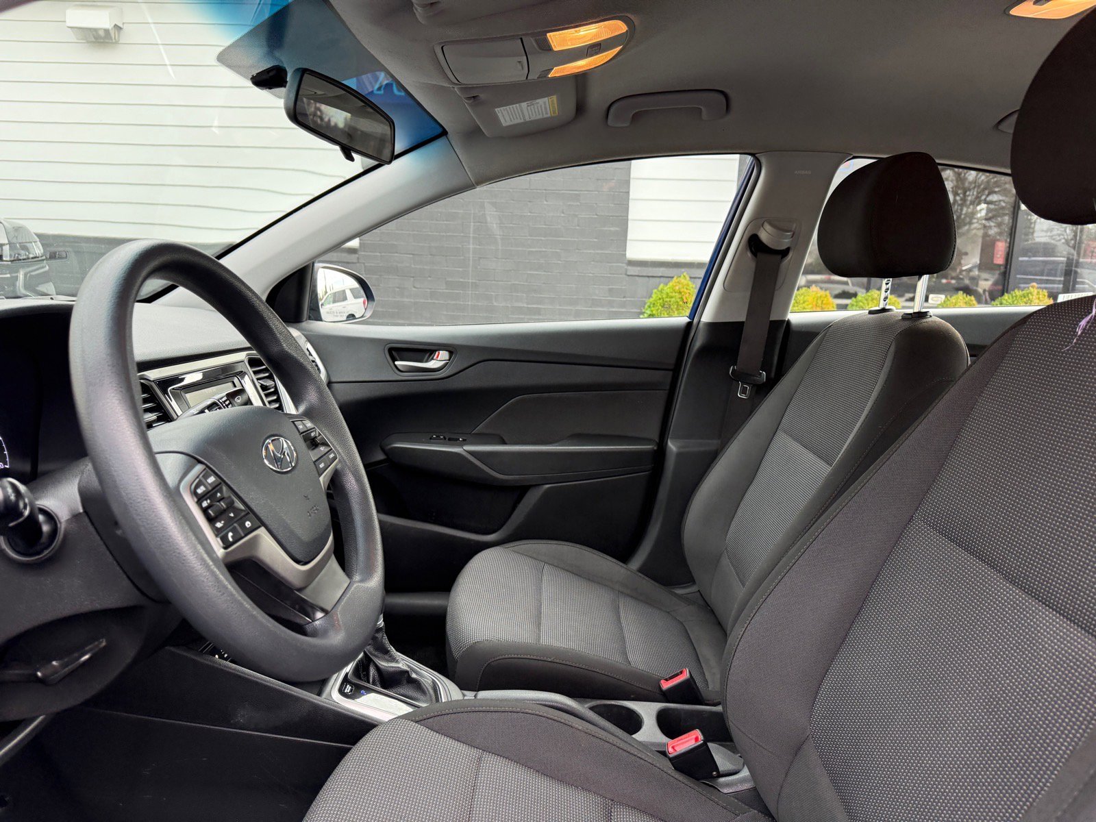 Used 2021 Hyundai Accent SE FWD image 14