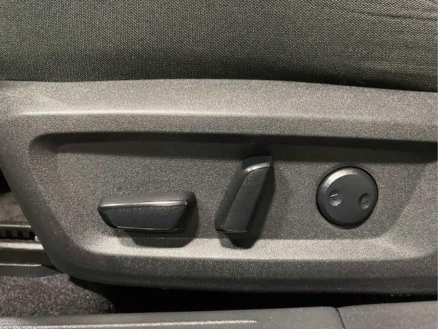 Certified 2025 Nissan Rogue SV image 13