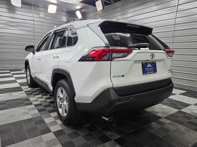 Used 2020 Toyota RAV4 XLE w/ Convenience Package AWD/4WD image 7