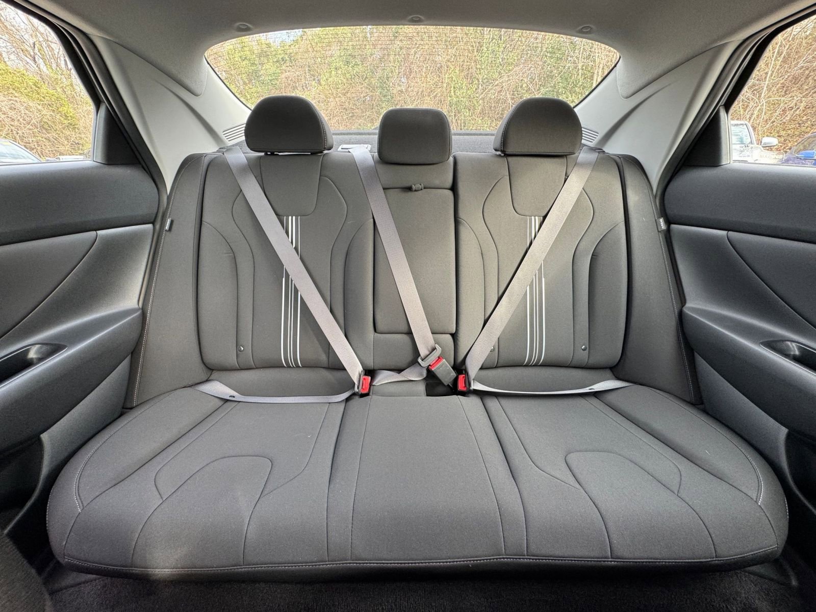 Used 2025 Hyundai Elantra SEL image 35