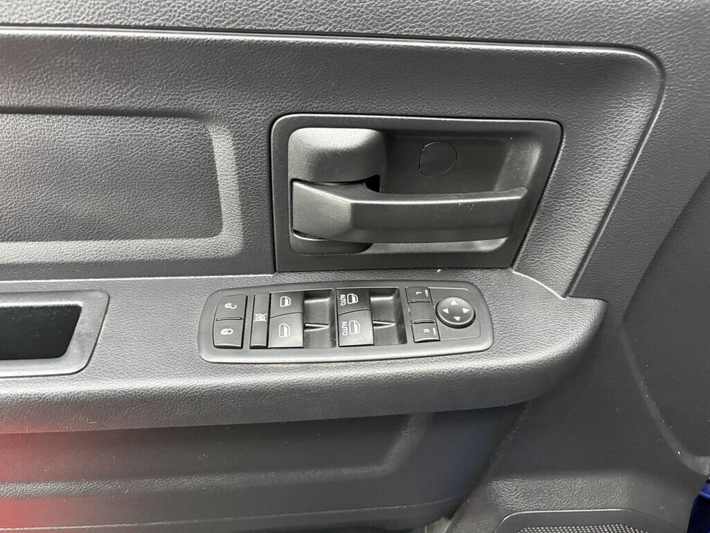 Used 2016 RAM 1500 Express image 8