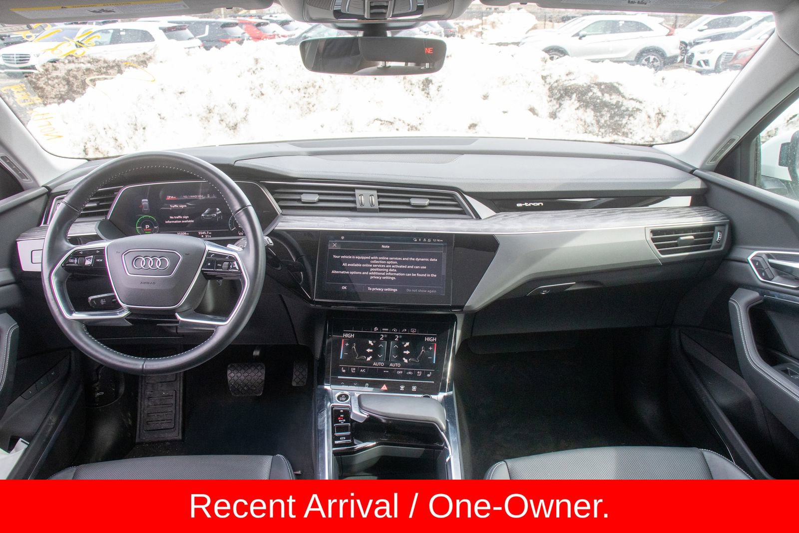 Used 2021 Audi e-tron Premium Plus w/ Premium Plus Package image 12