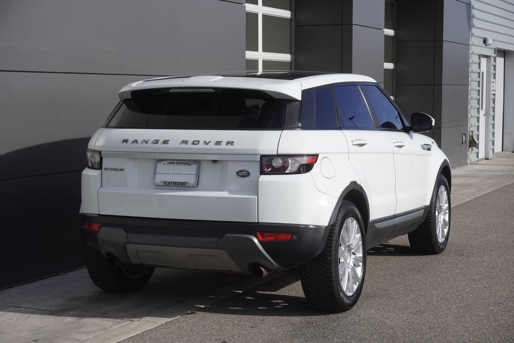Used 2014 Land Rover Range Rover Evoque Prestige image 2