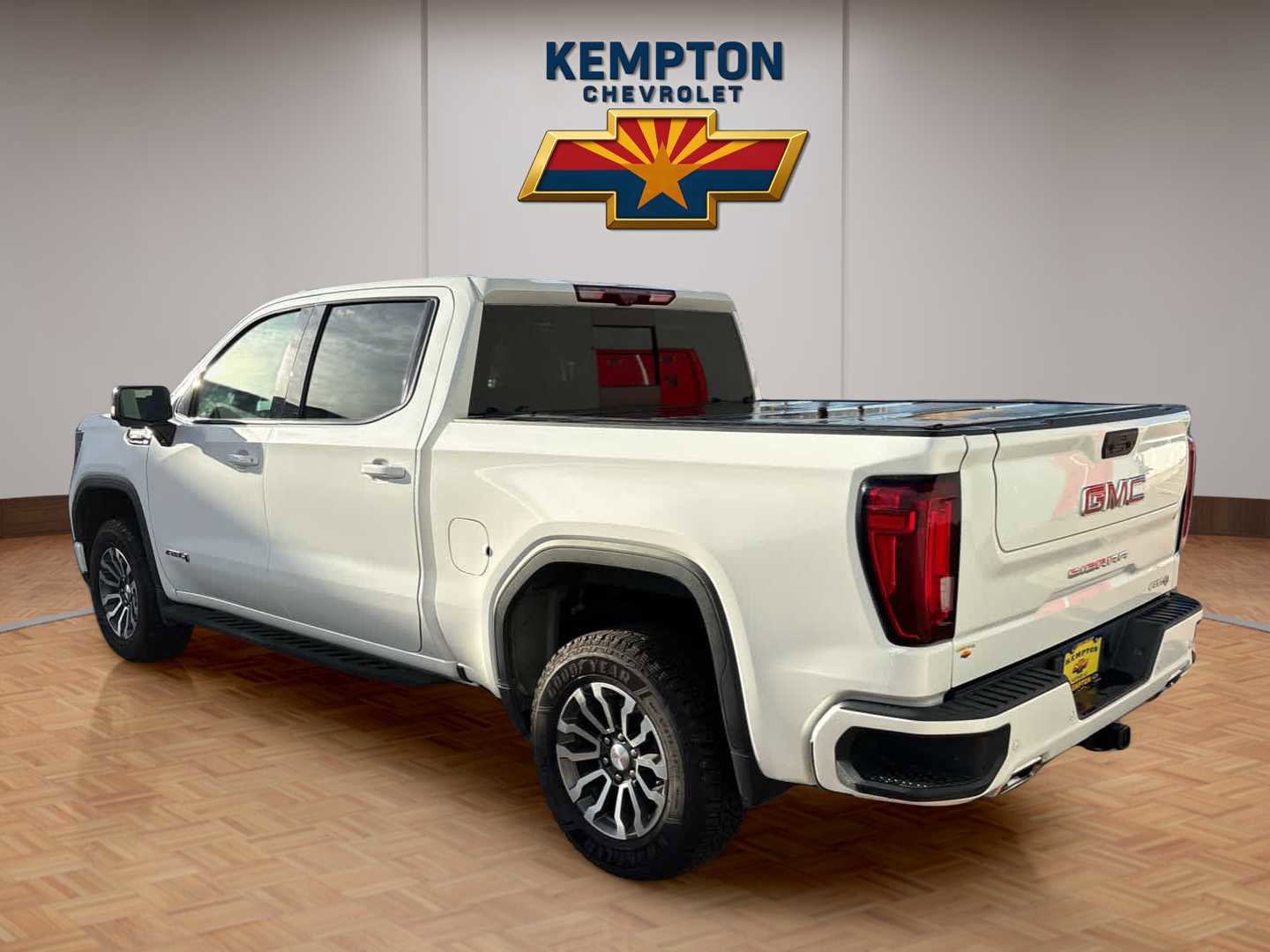 Used 2022 GMC Sierra 1500 AT4 w/ AT4 Premium Package image 4