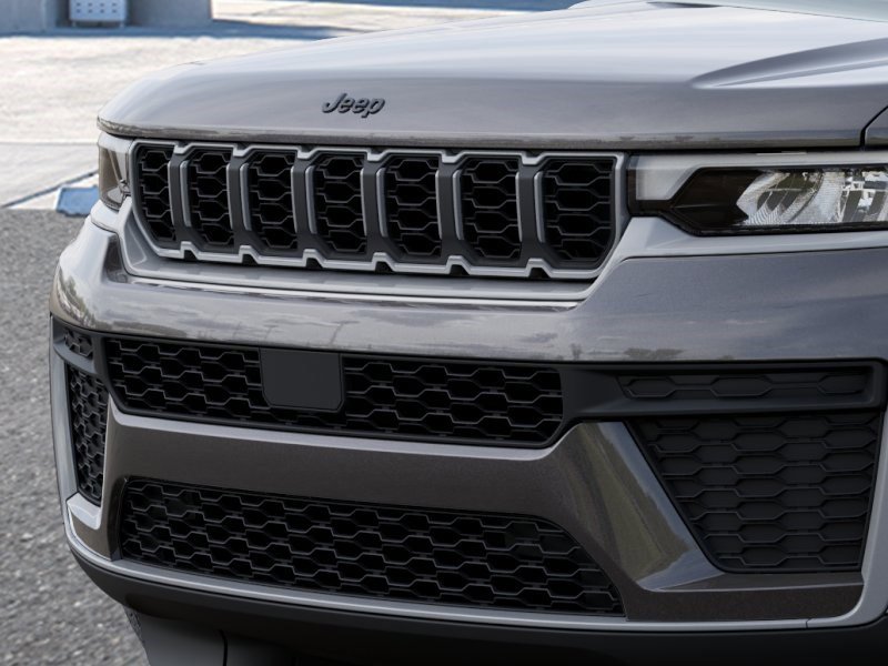 New 2026 Jeep Grand Cherokee Altitude image 11
