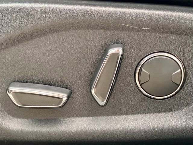 Used 2018 Ford Explorer Limited image 31