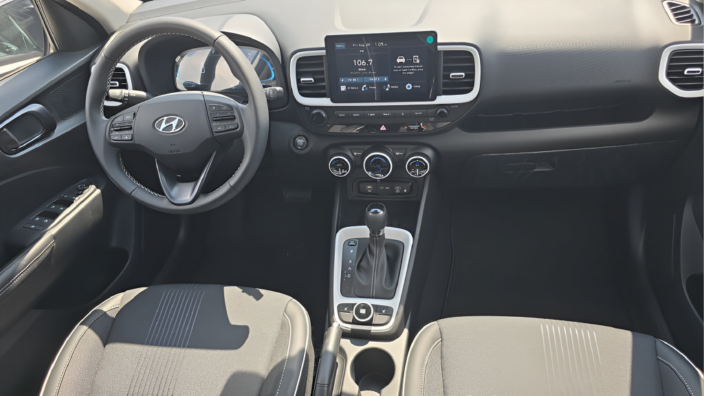 New 2026 Hyundai Venue SEL FWD image 11