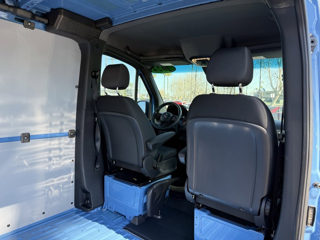 Used 2024 Mercedes-Benz Sprinter 144 Cargo image 20