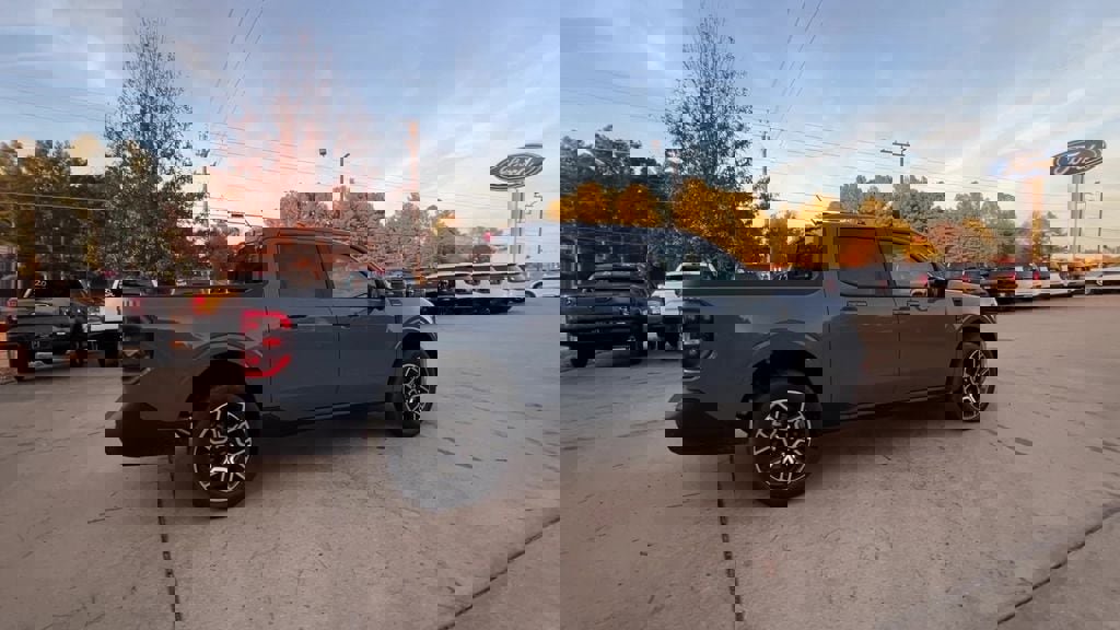 New 2025 Ford Maverick Lariat image 7