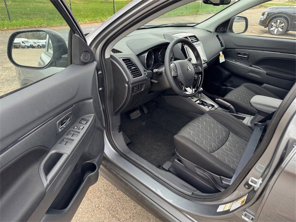 New 2025 Mitsubishi Outlander Sport LE image 21