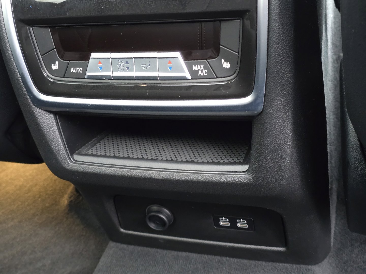 Used 2024 BMW X5 M60i w/ Climate Comfort Package image 35