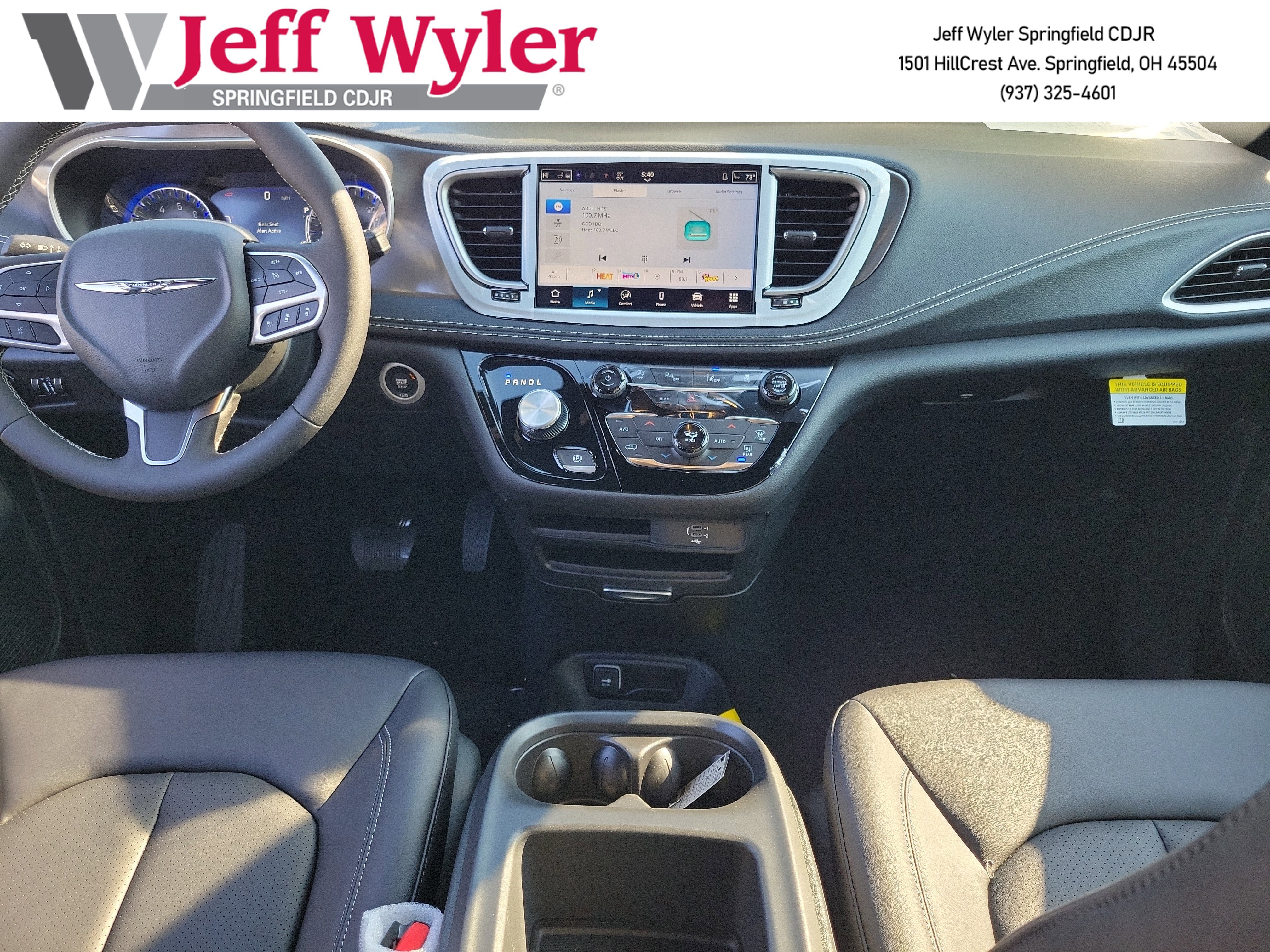 New 2026 Chrysler Pacifica Select image 7