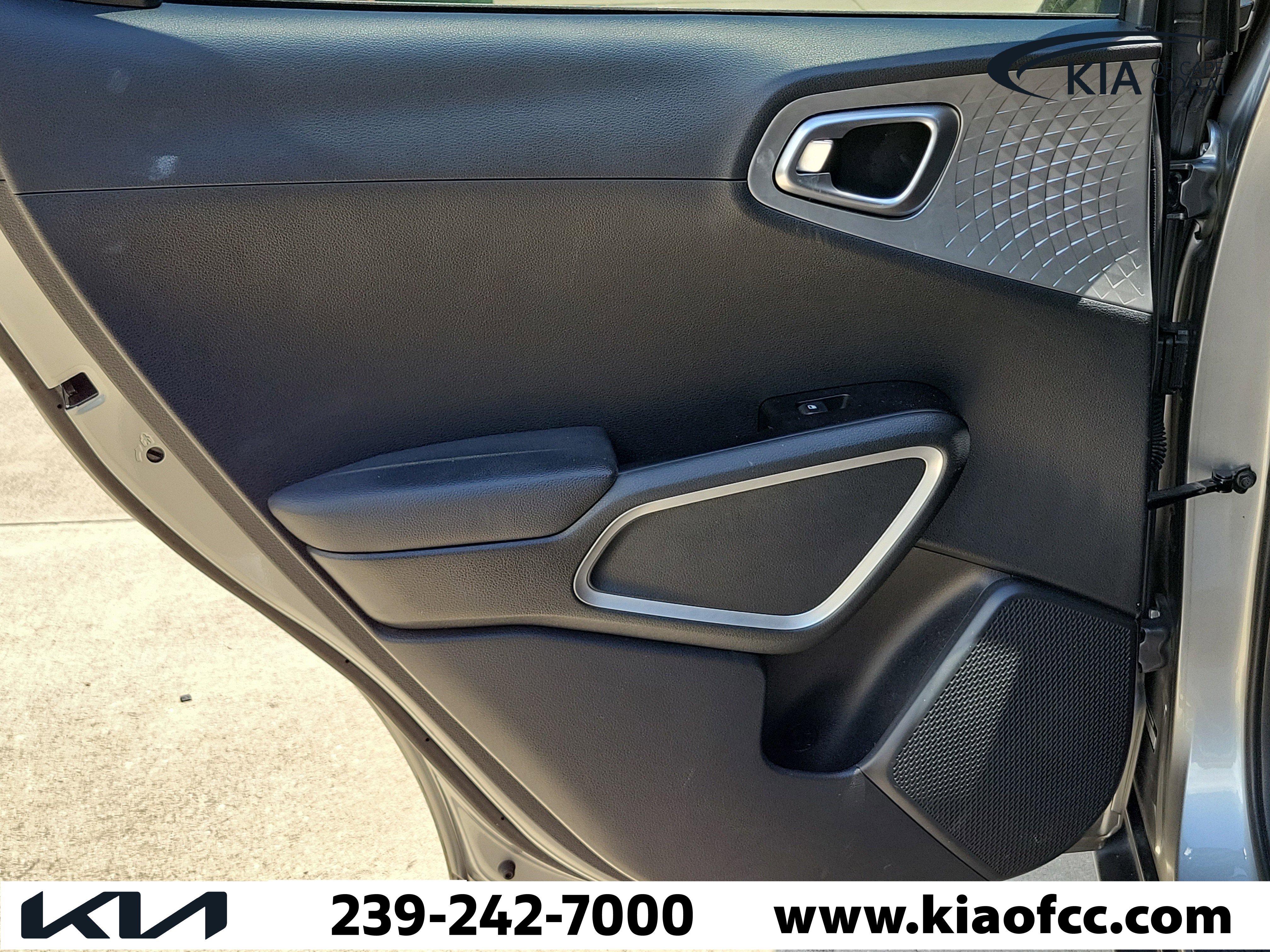 Used 2022 Kia Soul LX w/ Technology Package FWD image 14