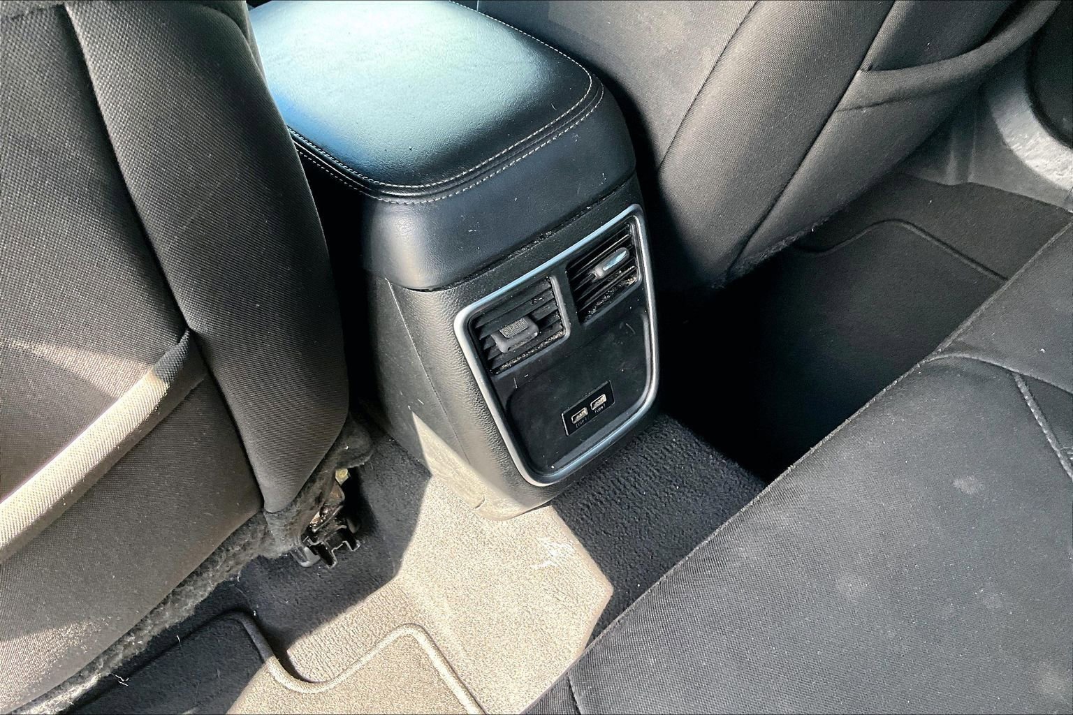 Used 2023 Dodge Charger SXT image 10