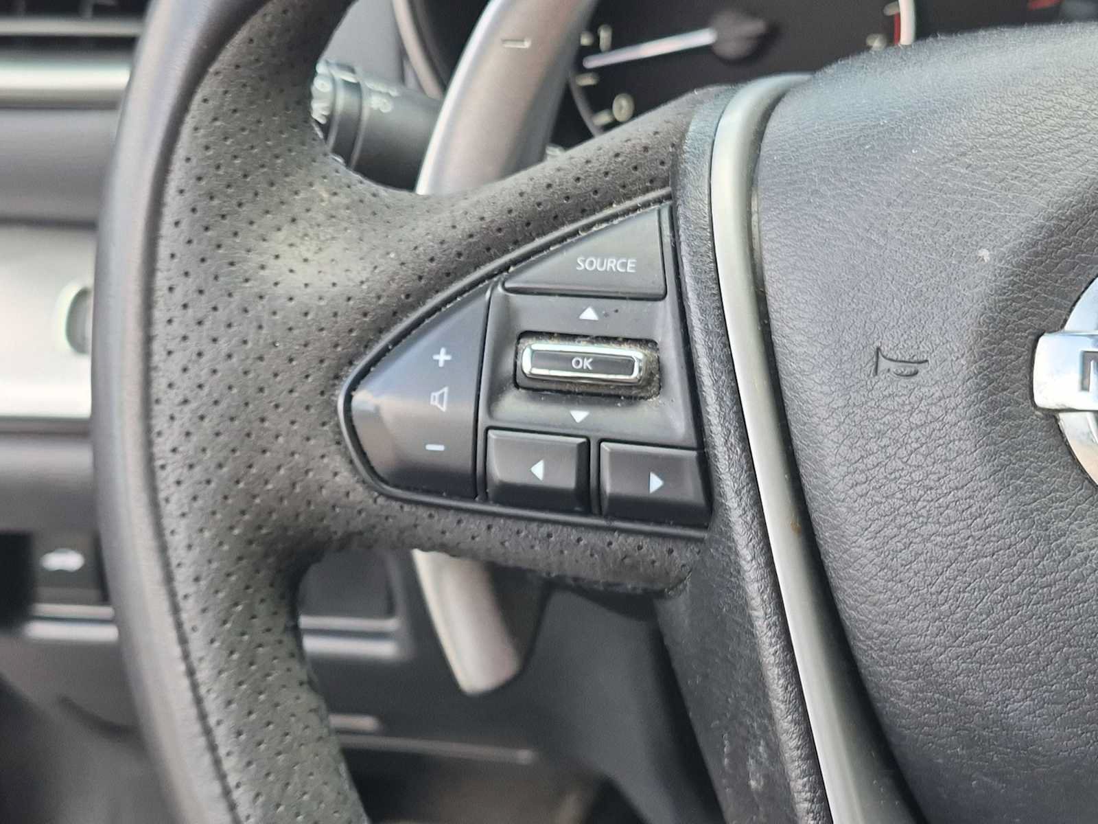 Used 2017 Nissan Maxima SR FWD image 23