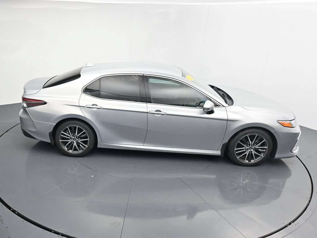 Used 2022 Toyota Camry XLE FWD image 31