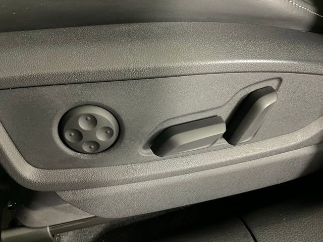 Used 2023 Audi SQ5 Prestige w/ Prestige Package image 29