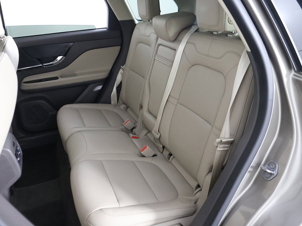 Used 2020 Lincoln Corsair AWD w/ Premium Package image 32