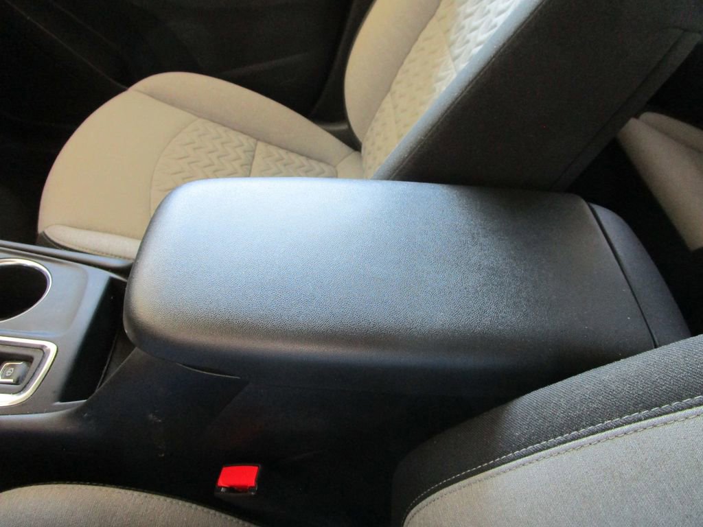 Used 2022 Chevrolet Equinox LS w/ LS Convenience Package FWD image 35