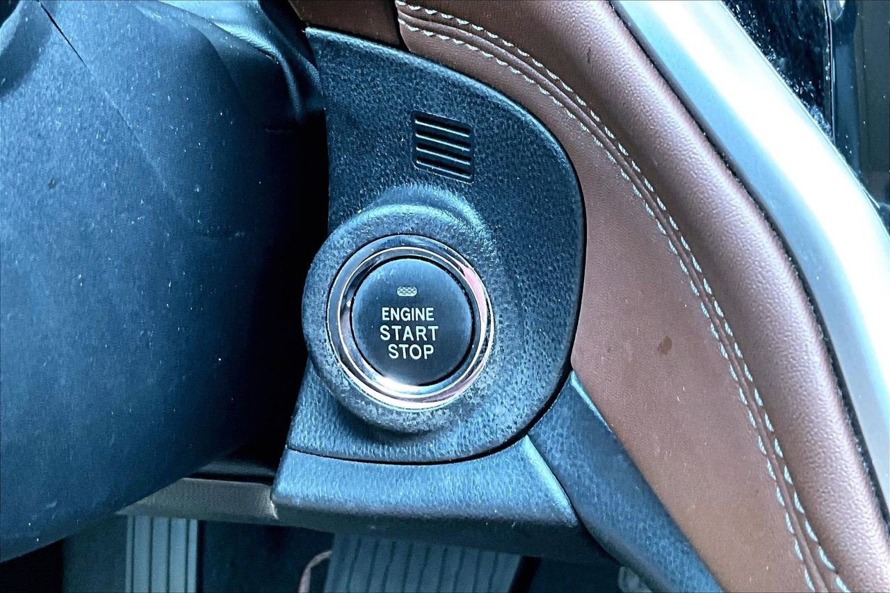 Used 2020 Subaru Outback Touring XT AWD/4WD image 19