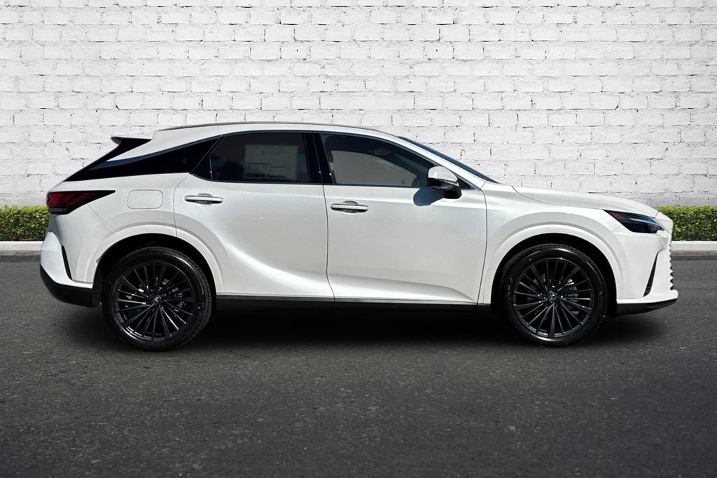 New 2026 Lexus RX 450h AWD image 3