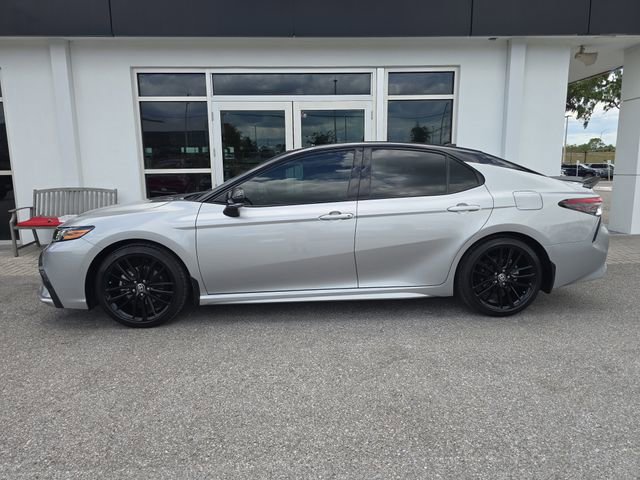 Used 2022 Toyota Camry XSE w/ Navigation Package image 4