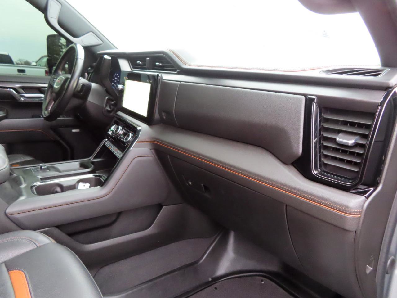 Used 2024 GMC Sierra 2500 AT4 w/ AT4 Premium Plus Package image 52