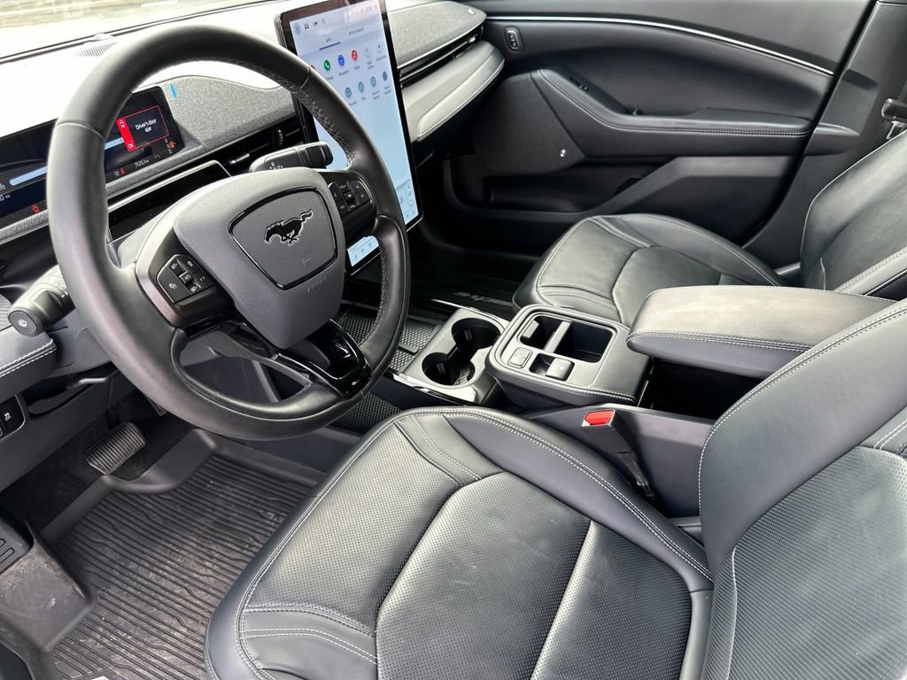 Certified 2025 Ford Mustang Mach-E Premium image 9