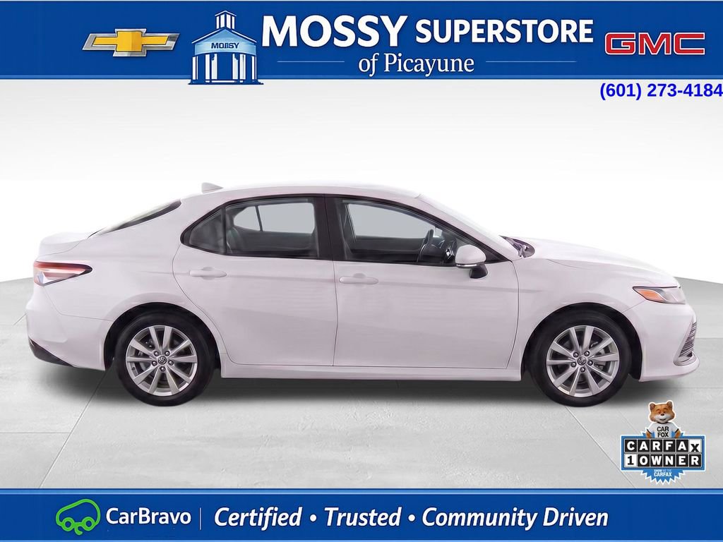 Used 2025 Toyota Camry LE FWD image 8