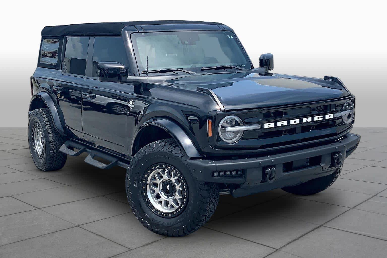 Used 2024 Ford Bronco Outer Banks AWD/4WD image 3