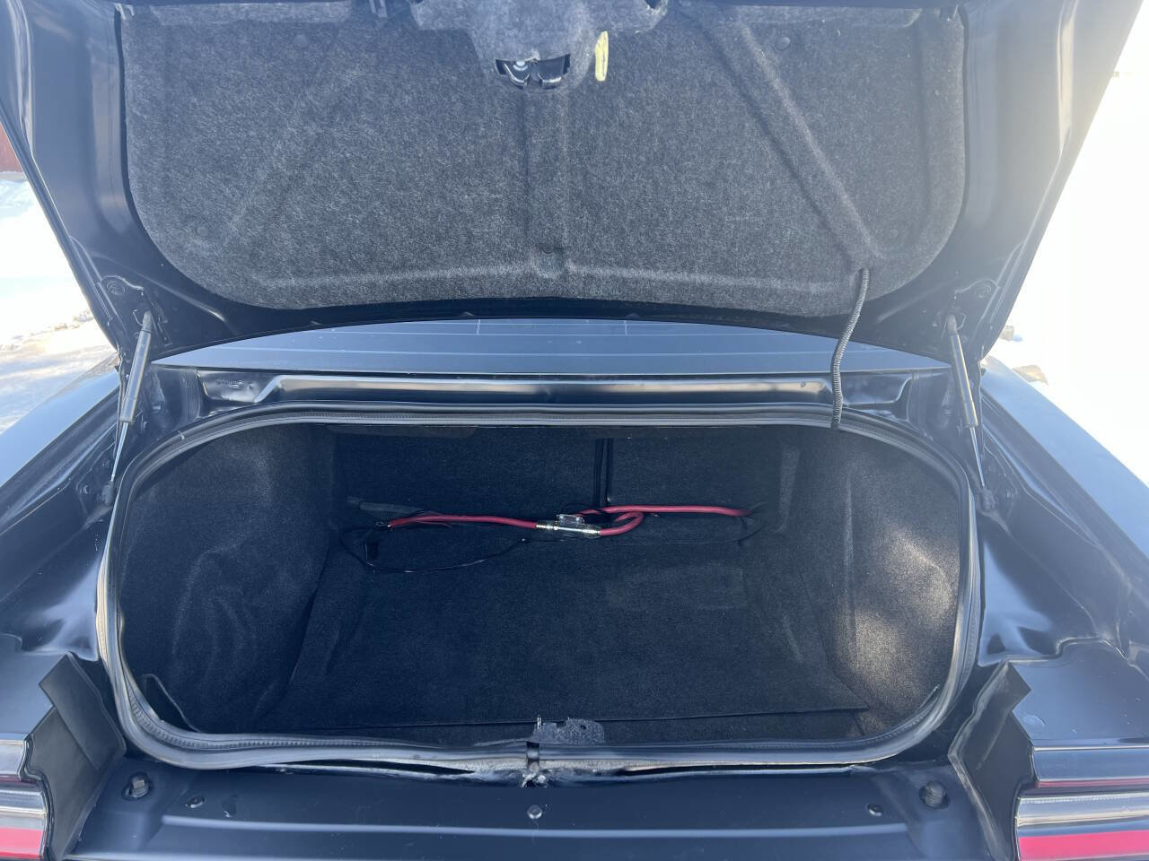 Used 2018 Dodge Challenger SXT image 8