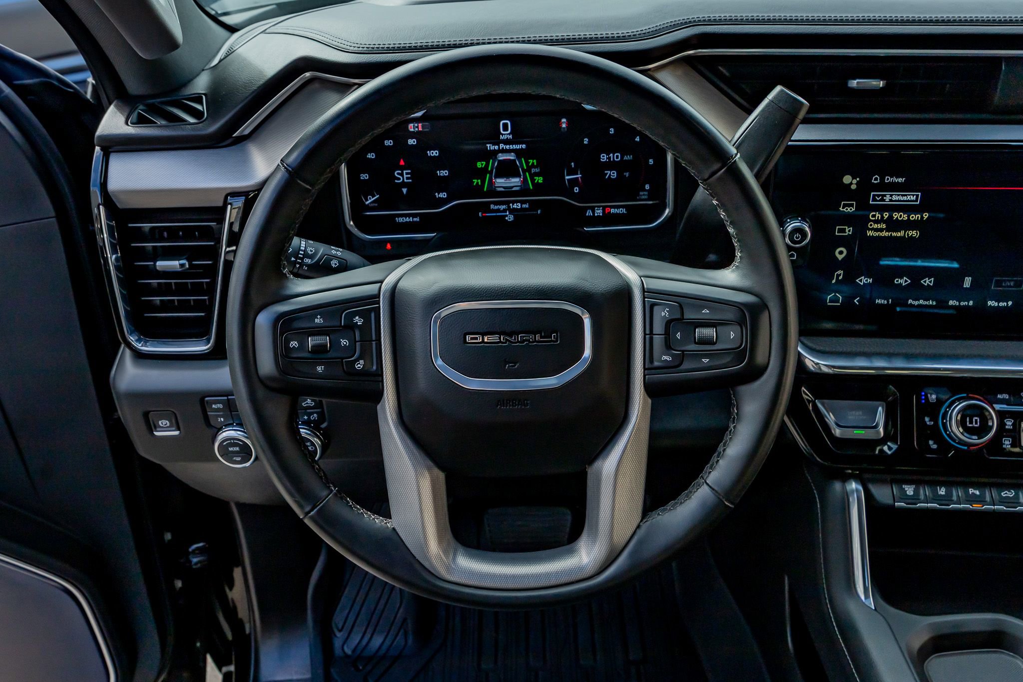 Used 2024 GMC Sierra 2500 Denali w/ Denali Reserve Package AWD/4WD image 19
