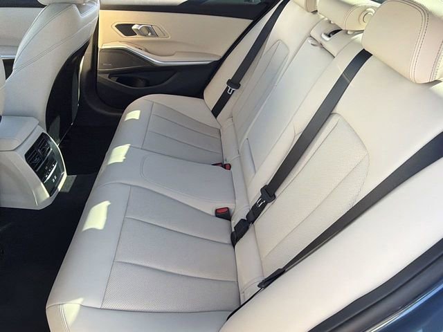 Certified 2025 BMW 330i Sedan w/ Convenience Package image 19