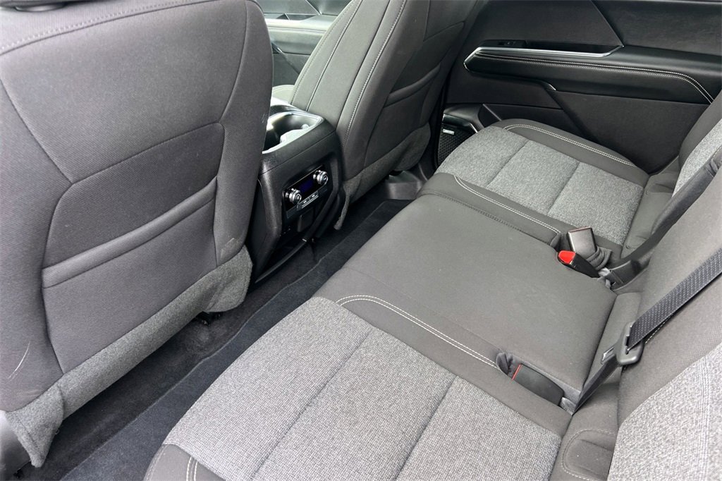 Used 2025 GMC Acadia Elevation image 14