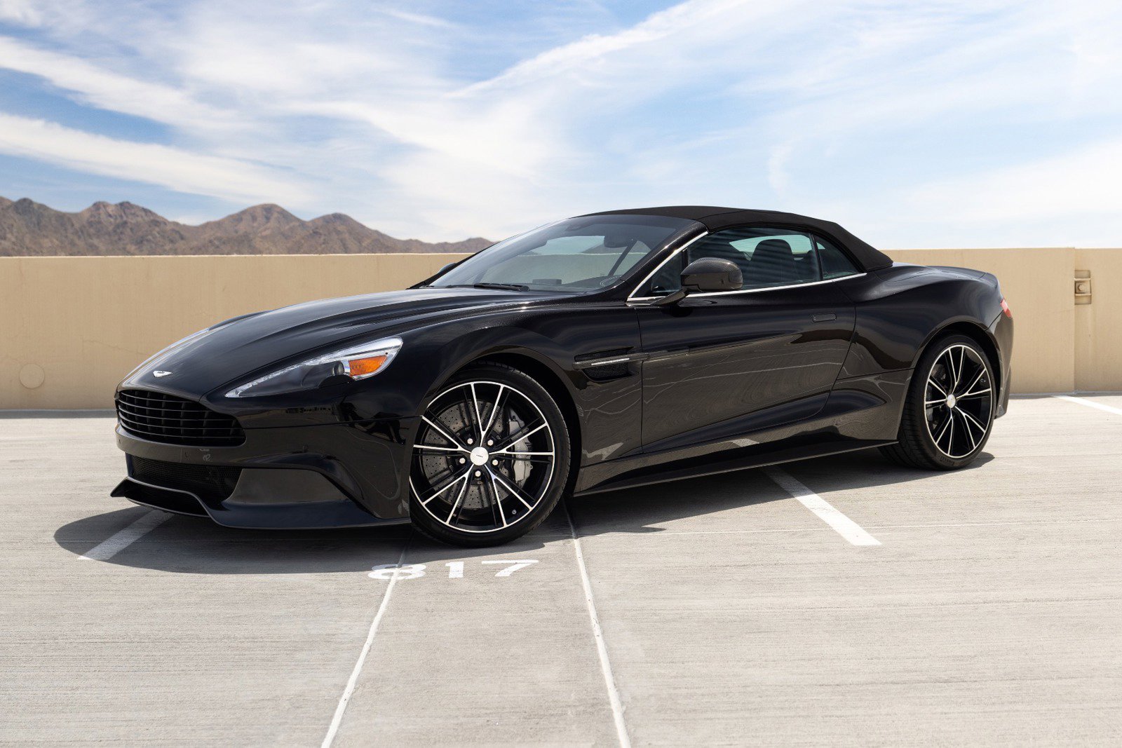 Used 2015 Aston Martin Vanquish Volante RWD image 36