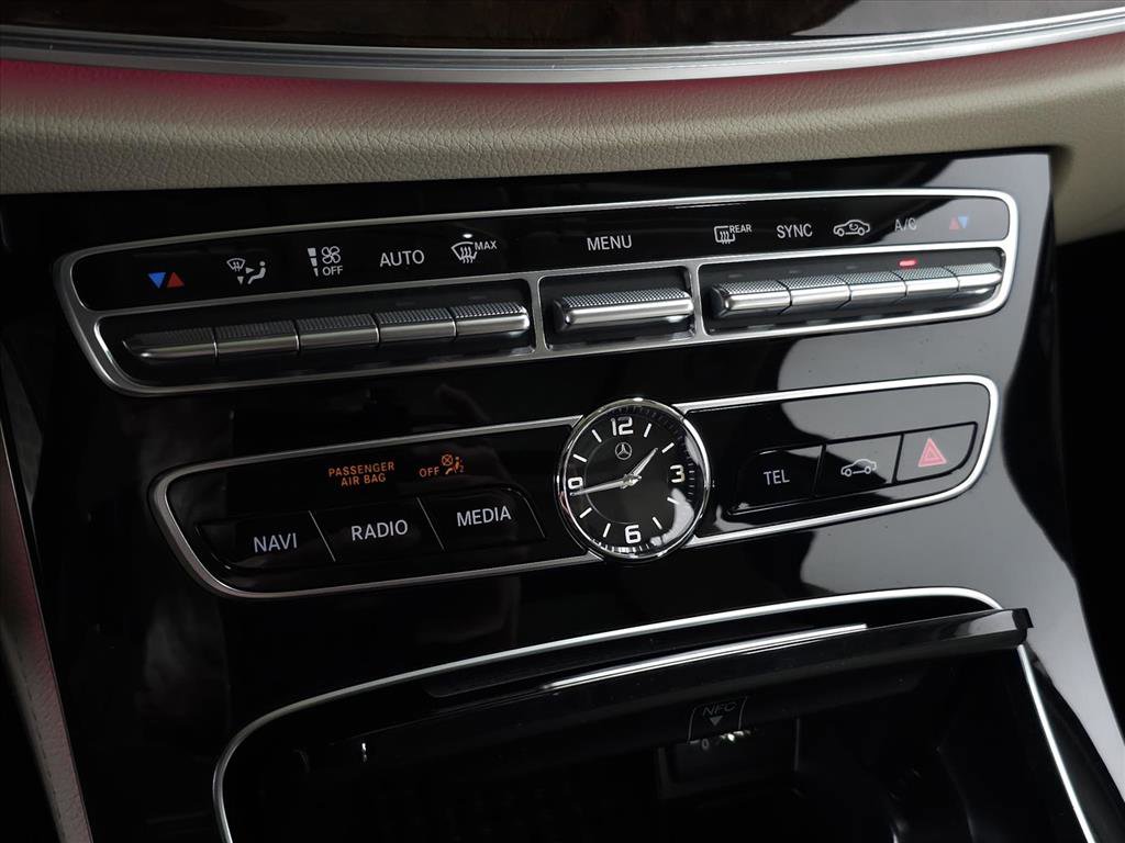 Used 2017 Mercedes-Benz E 300 4MATIC image 27