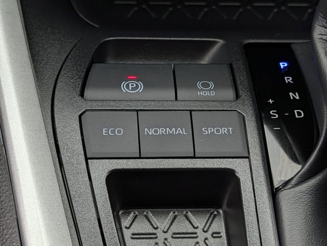 Used 2025 Toyota RAV4 LE FWD image 16