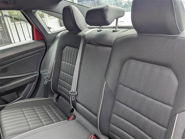 Used 2024 Volkswagen Jetta Sport image 18